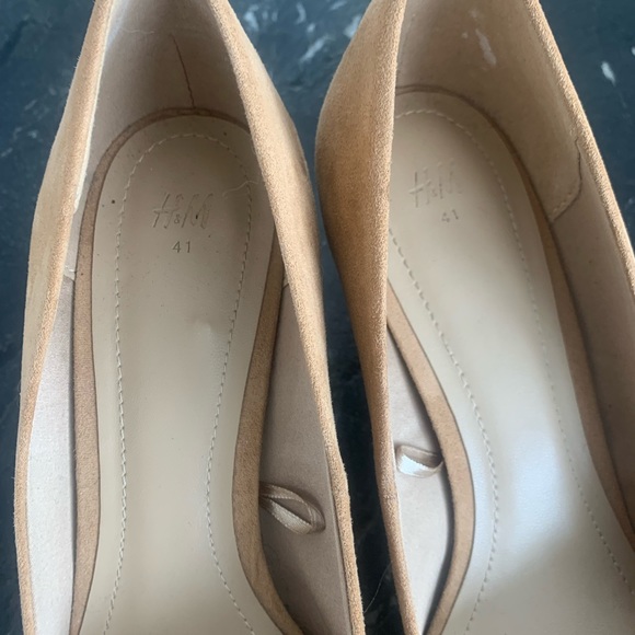 EUC Pointed Toe H&M VEGAN Suede Pumps 3” US 9.5 EU 41 - Picture 3 of 10